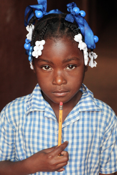 SCHOOL GIRL IN HAITI STAR-OF-HOPE