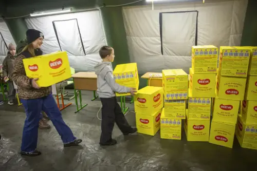 Star of Hope US Fire and Hope: Heating Ukraine Food 6 kopiera