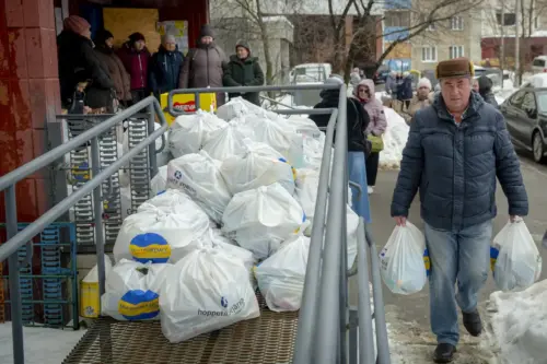 Star of Hope US Fire and Hope: Heating Ukraine Food 8 kopiera