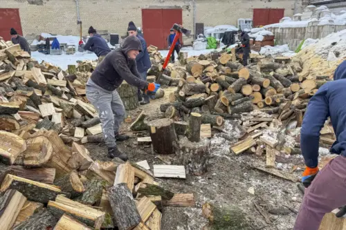 Star of Hope US Fire and Hope: Heating Ukraine ved 4 kopiera